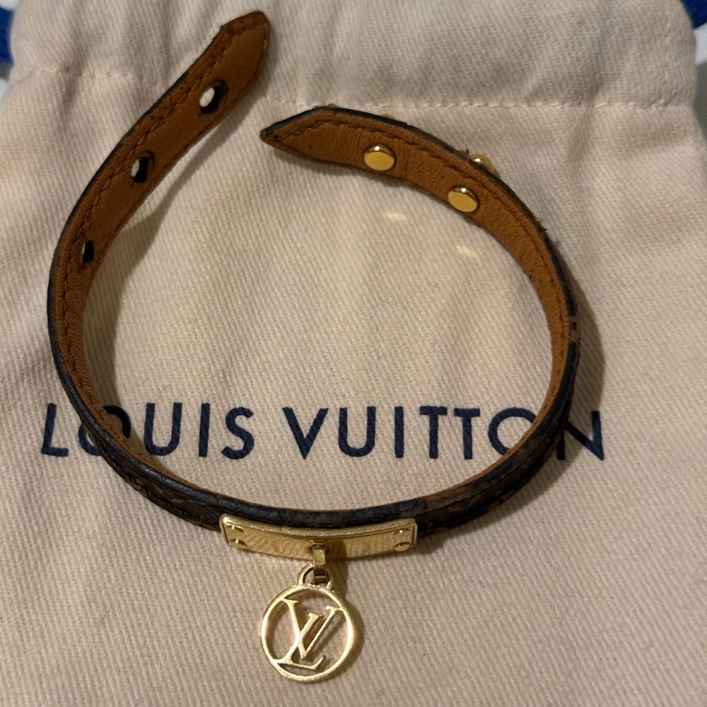 🔥Authentic Louis Vuitton Logomania Monogram Bracelet 🔥